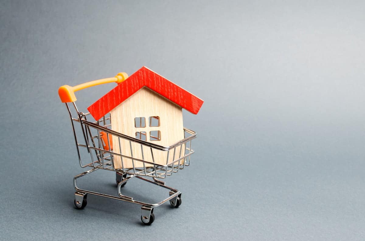 ¿Cuánto dinero tengo que ahorrar para comprar una casa en 2025?